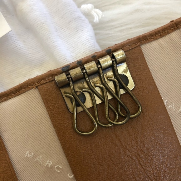 🖤 MARC JACOBS🖤 leather quilted key holder - Picture 5 of 8